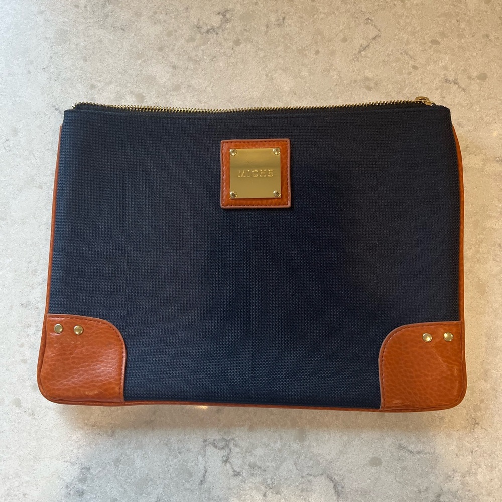 Miche clutch or iPad case